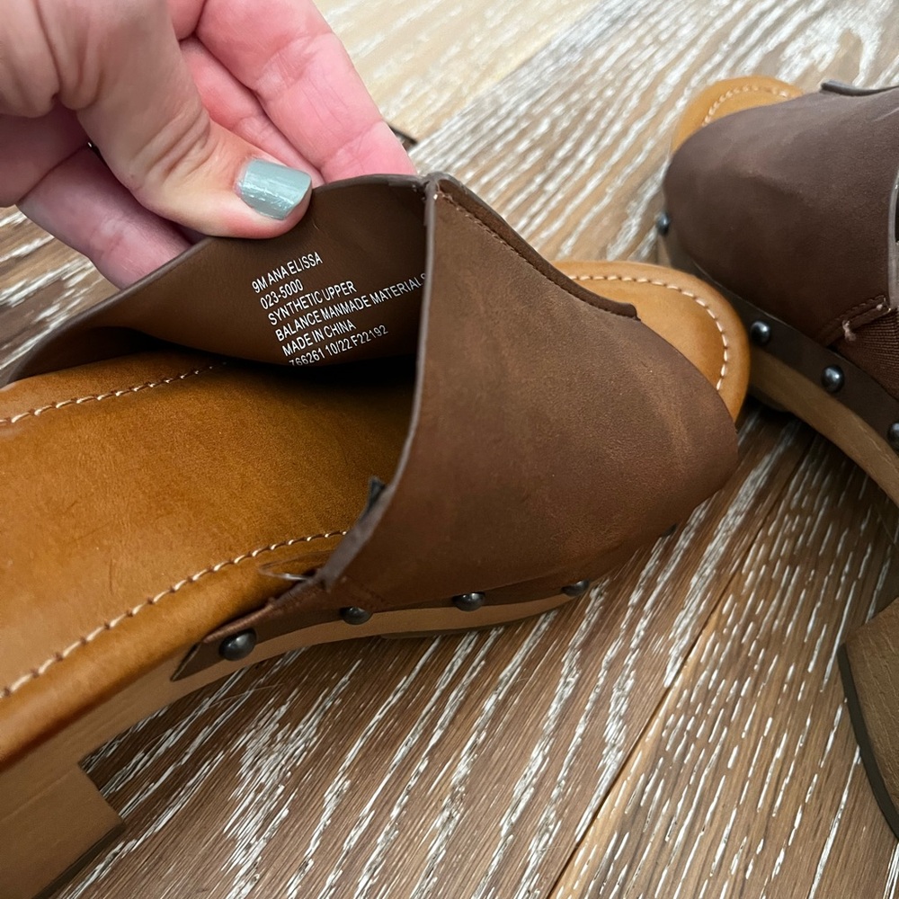 Ana Elissa Cognac Clog Sandals Shoes Women's Size 9 - Picture 7 of 11